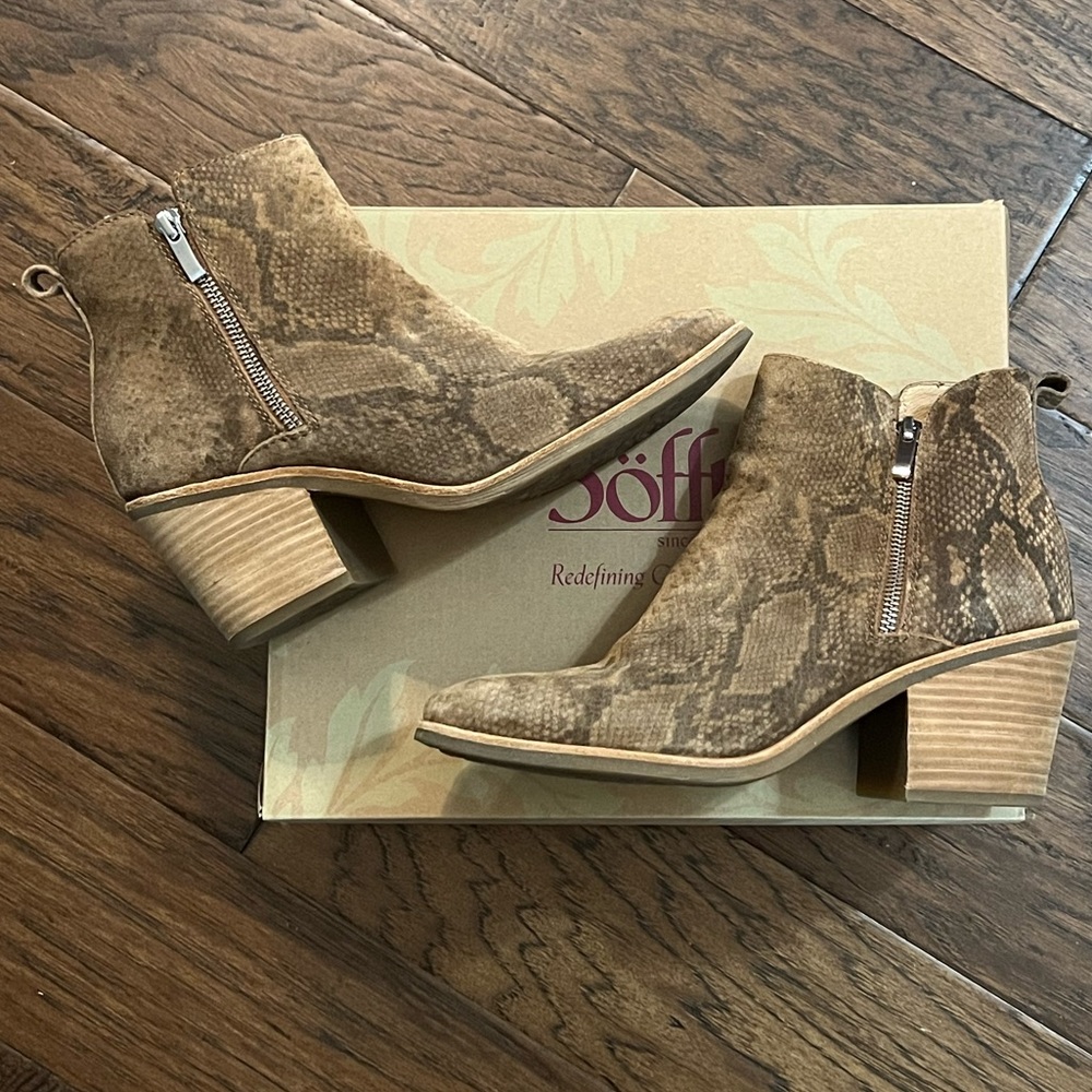 EUC Sofft Canelli Booties